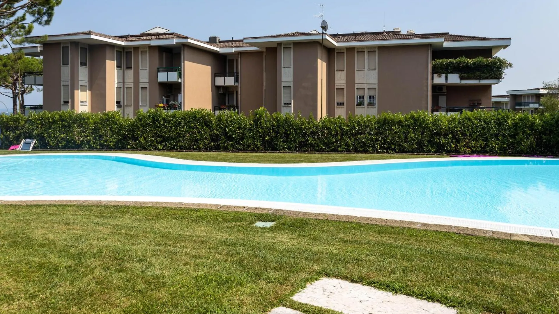 Lago Magico Desenzano del Garda 0*,